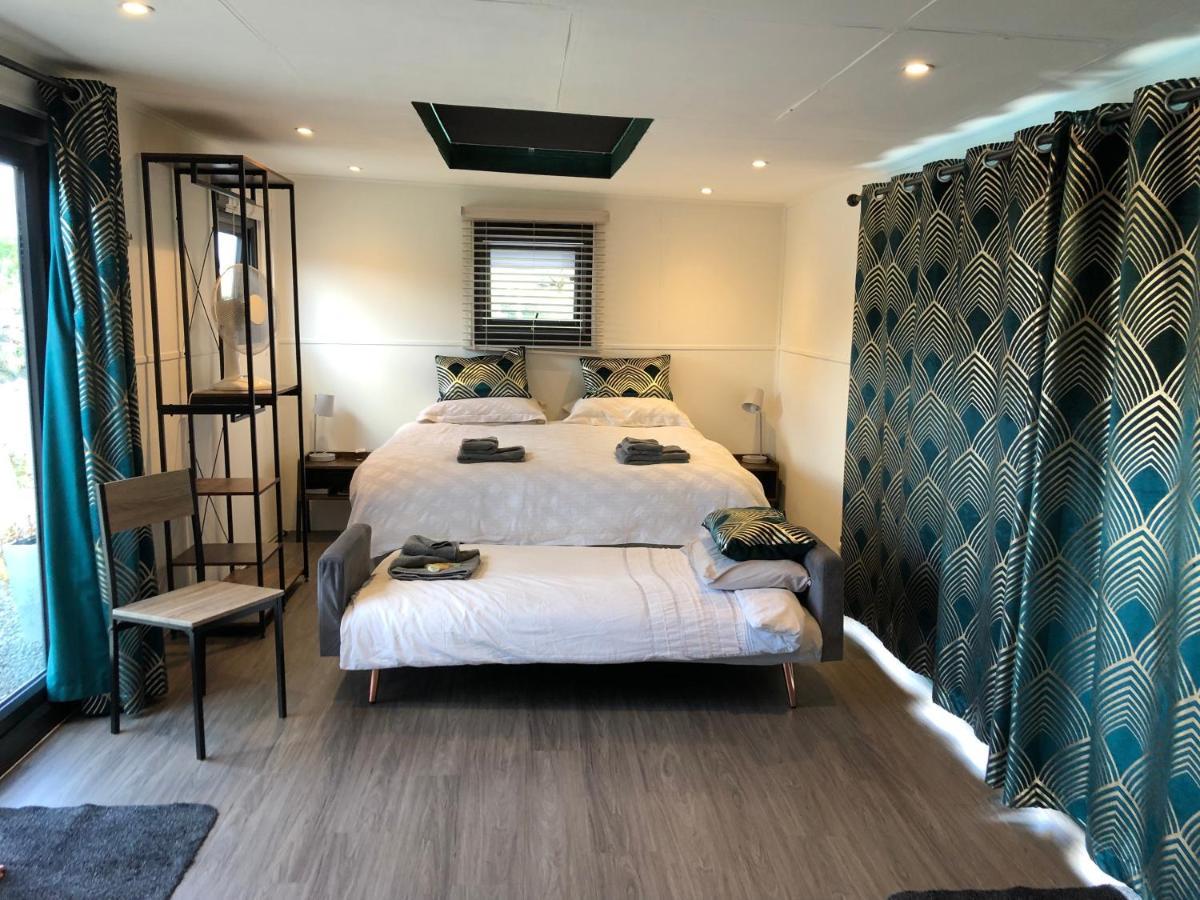 Buzzard Holt Hosting Hotel บักกิงแฮม ภายนอก รูปภาพ
