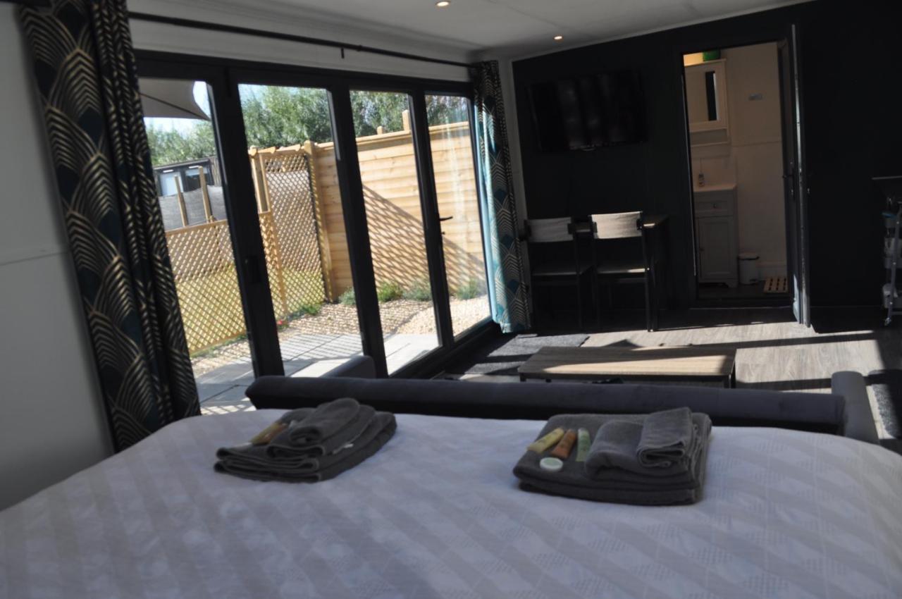 Buzzard Holt Hosting Hotel บักกิงแฮม ภายนอก รูปภาพ